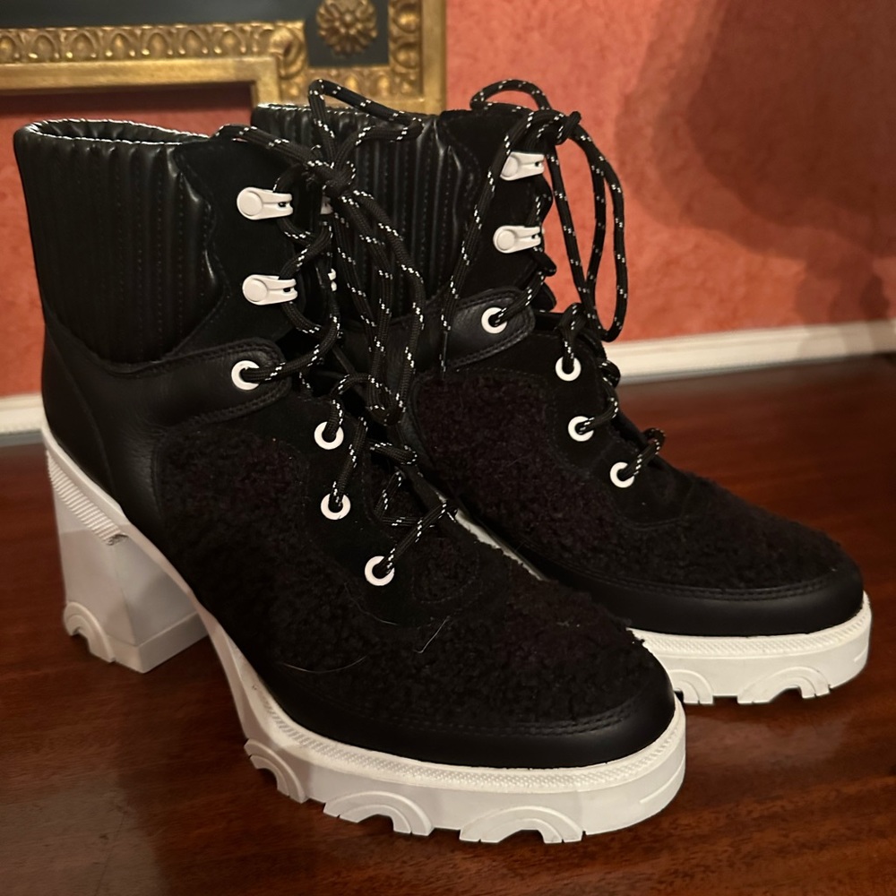 Sorel Women's Brex Heel Cozy Lace Boot